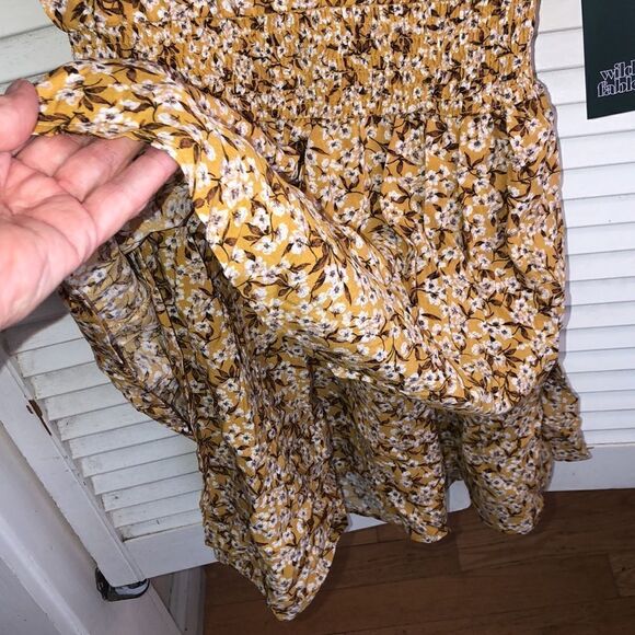 NWT Tiered Ruffle Boho Sun☀️Dress in Spring Floral Print. Tie Back Detail. - Picture 4 of 14